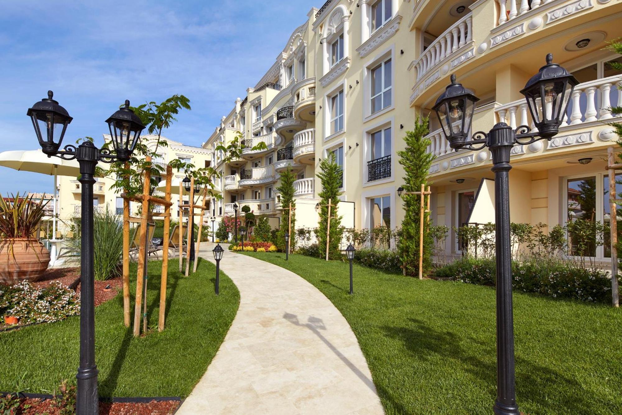 Bellicity Apart Complex Равда Екстериор снимка
